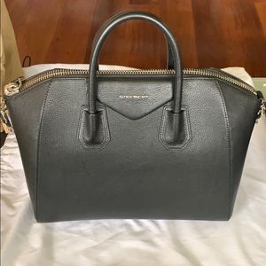 Givenchy Antigona Medium Grained Leather Bag.